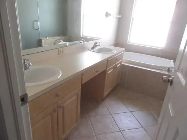 5423 BRADDOCK DR, Zephyrhills, FL 33541