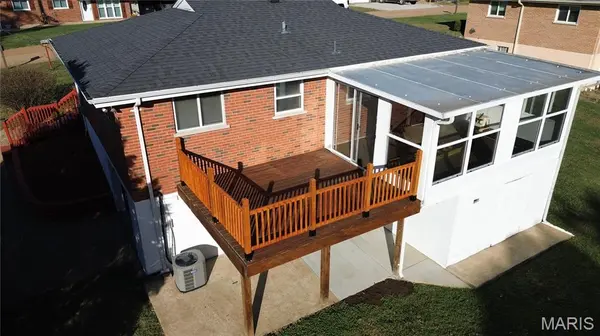 2912 Raw Wind DR, High Ridge, MO 63049