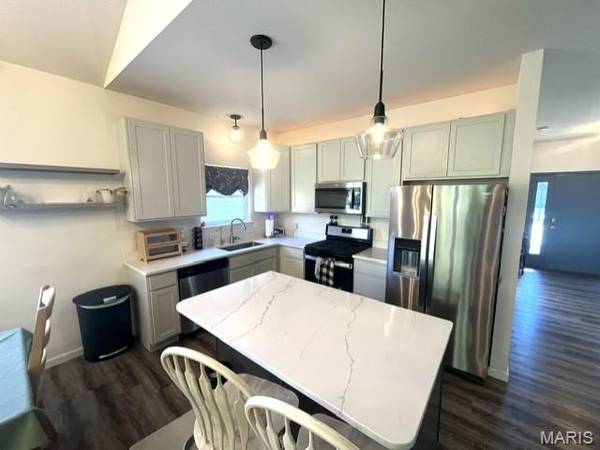 1956 Masters DR, Festus, MO 63028