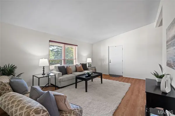 10421 Briarbend Dr. DR #7, St Louis, MO 63146