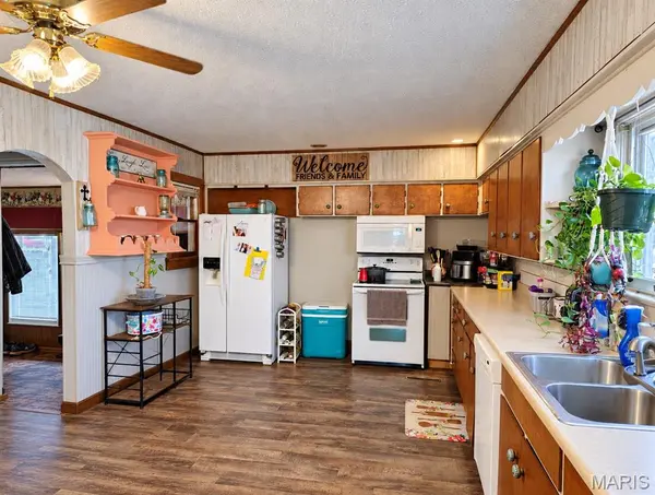 1367 S Washington, Duquoin, IL 62832
