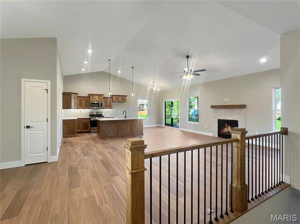 1840 Wellington LN, Maryville, IL 62062
