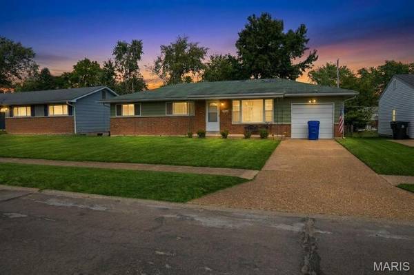 1281 Aspen DR, Florissant, MO 63031