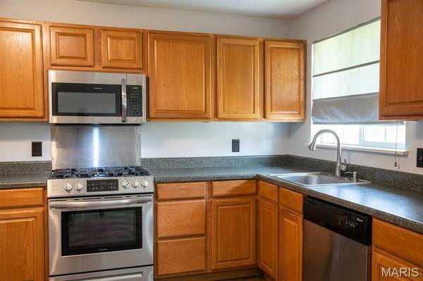 1281 Aspen DR, Florissant, MO 63031