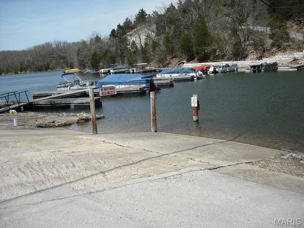 1441A N Lake Sherwood DR, Lake Sherwood, MO 63357