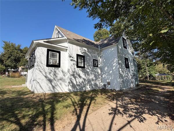 728 12th ST, Poplar Bluff, MO 63901