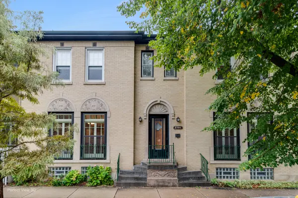 2701 W Farwell AVE, Chicago, IL 60645