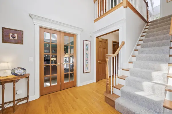 740 Hampton CRSE, West Chicago, IL 60185
