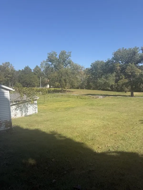 1405 Newton AVE, Johnston City, IL 62951