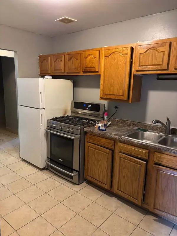 1715 W CHARIOT CT #1B, Mount Prospect, IL 60056