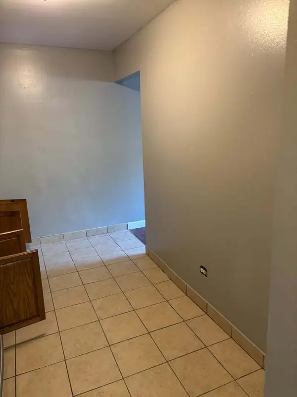 1715 W CHARIOT CT #1B, Mount Prospect, IL 60056