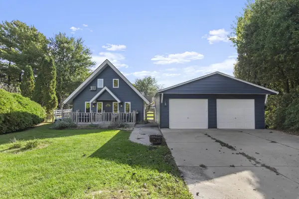 4686 E 2351st RD, Lake Holiday, IL 60552