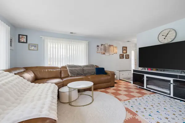 9239 WOODBURY CT, Orland Park, IL 60462