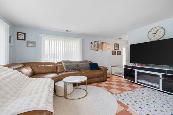 9239 WOODBURY CT, Orland Park, IL 60462