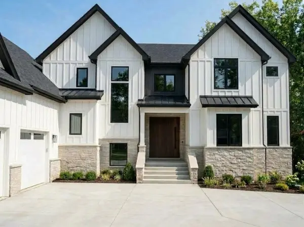4031 Venard RD, Downers Grove, IL 60515