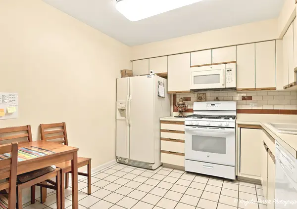 400 E Dundee RD #105C, Buffalo Grove, IL 60089