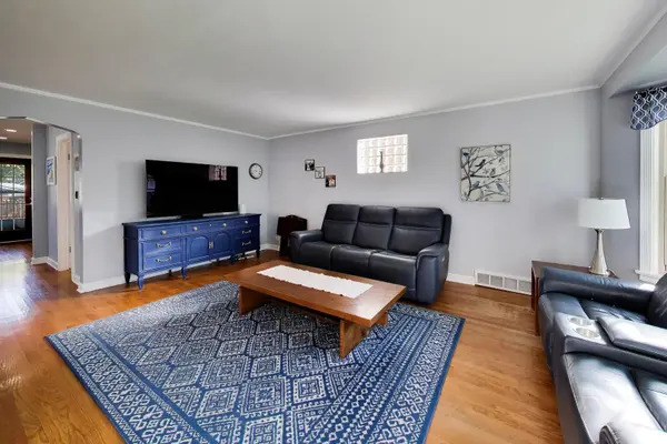 7710 W Peterson AVE, Chicago, IL 60631