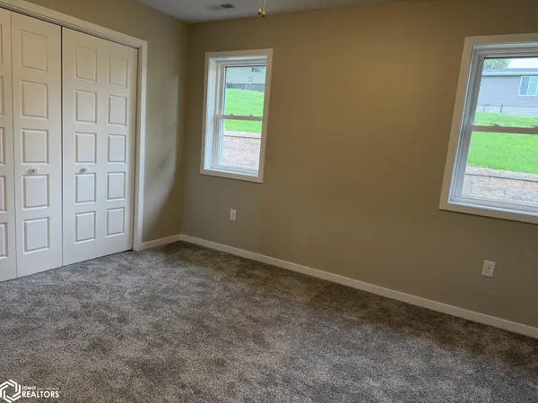 903 Iowa DR, Manning, IA 51455