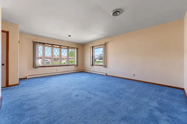 6001 Rutledge CT, Merrillville, IN 46410
