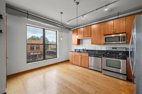 15 E Franklin AVE #210, Minneapolis, MN 55404