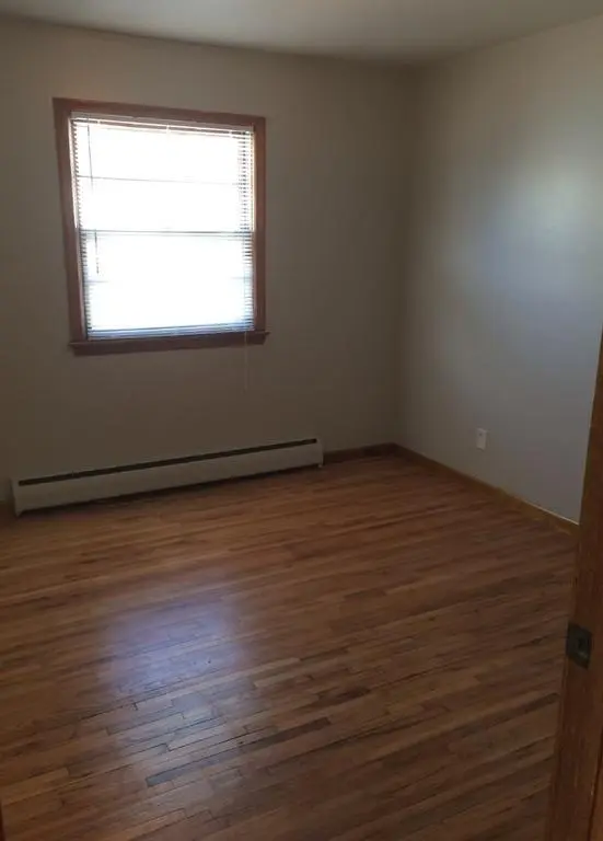 566 & 568 37th AVE NE, Minneapolis, MN 55421