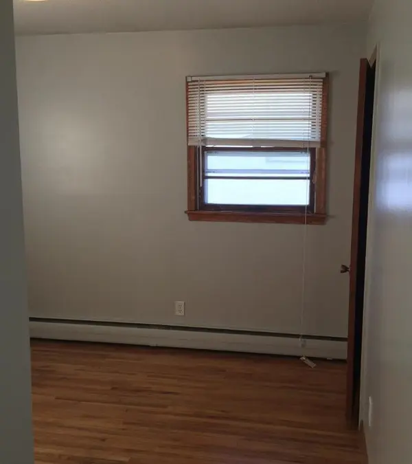566 & 568 37th AVE NE, Minneapolis, MN 55421