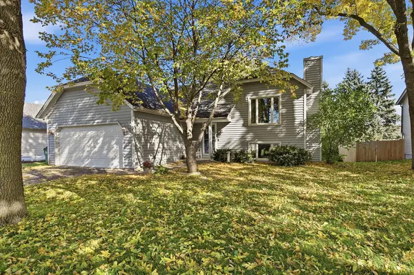 14600 Hallmark DR, Apple Valley, MN 55124