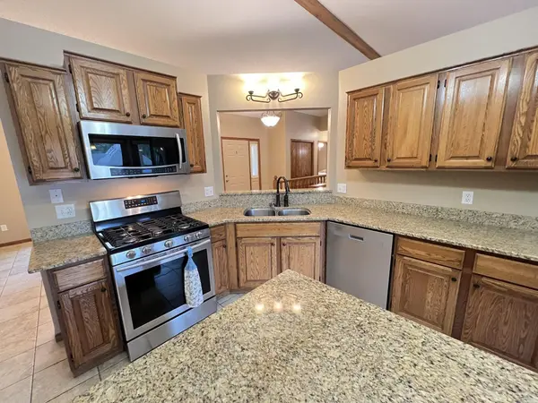 5366 S Park DR, Savage, MN 55378