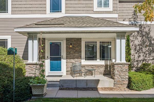 9780 Cupola LN, Eden Prairie, MN 55347