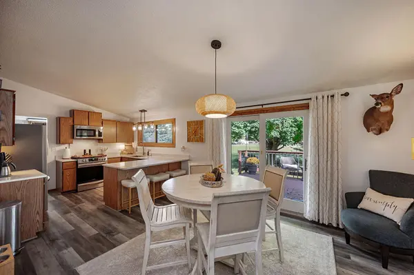 11404 330th AVE, Blue Earth, MN 56013