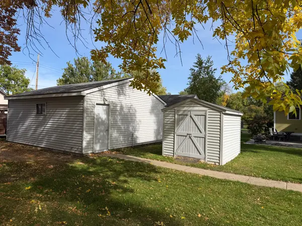 129 E Ronning AVE, Appleton, MN 56208