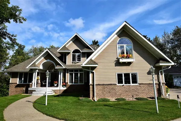 204 River DR NE, Baudette, MN 56623