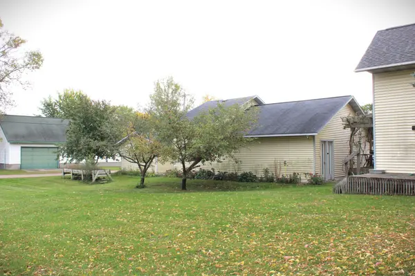 902 4th ST NE, Little Falls, MN 56345