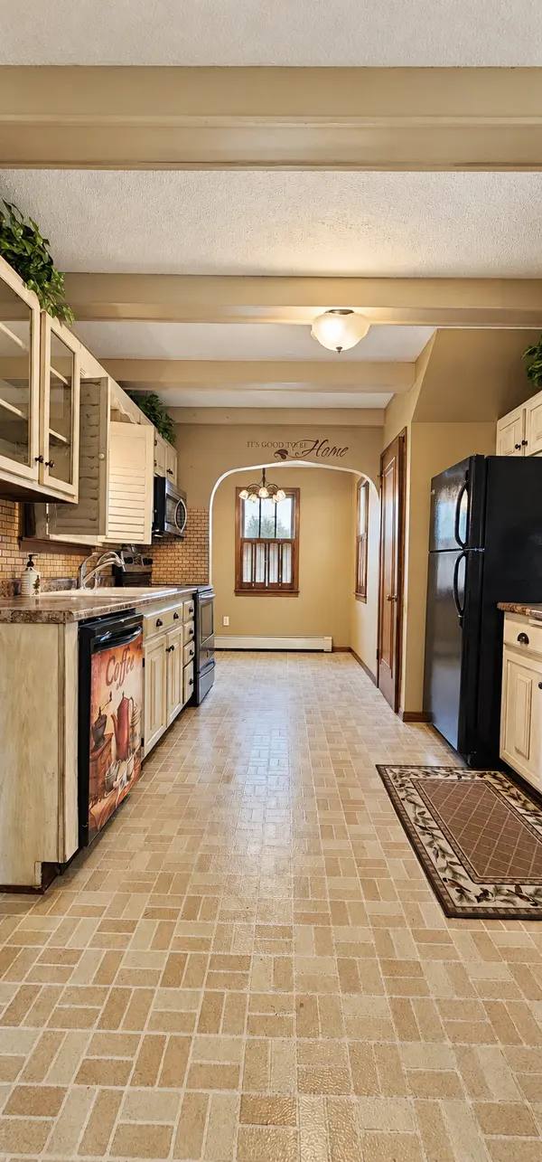 430 Highland RD, Willmar, MN 56201