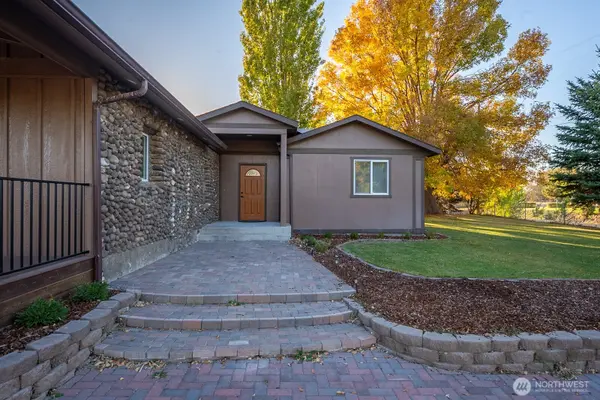 603 NE Road 19, Soap Lake, WA 98851