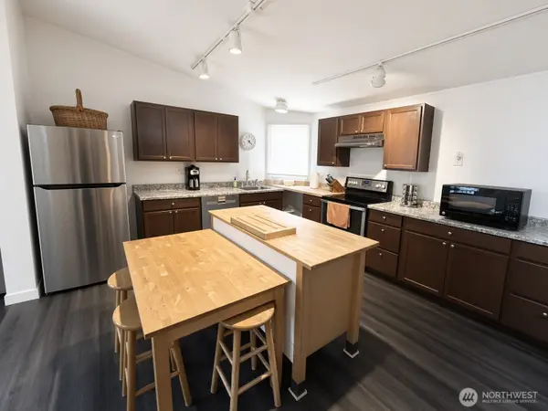 43230 SE 140th ST, North Bend, WA 98045