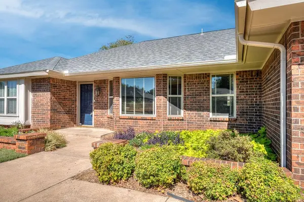 5305 NW 110th ST, Oklahoma City, OK 73162
