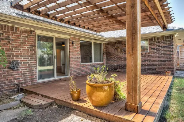 5305 NW 110th ST, Oklahoma City, OK 73162