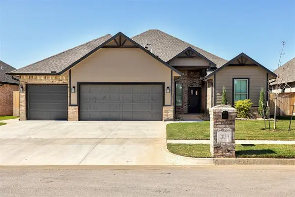 2029 Aminas WAY, Yukon, OK 73099