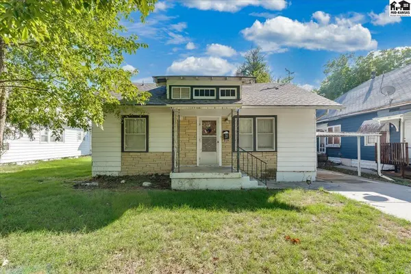 219 E 12th Ave, Hutchinson, KS 67501