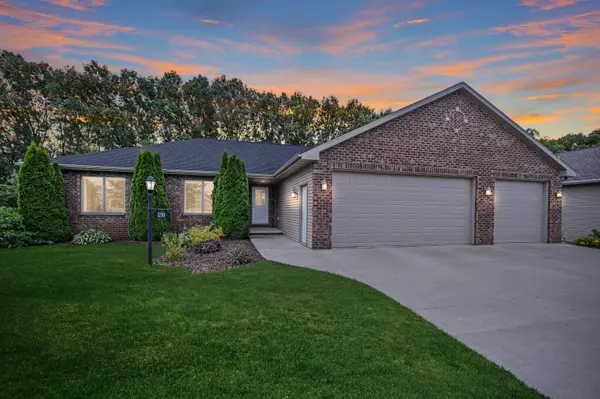 290 ROYAL ST PATS DR, Wrightstown, WI 54180