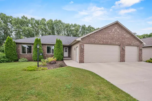 290 ROYAL ST PATS DR, Wrightstown, WI 54180
