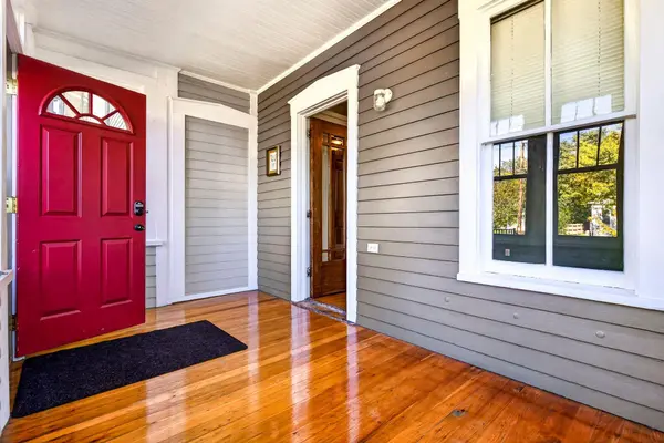 709 W NEW YORK AVE, Oshkosh, WI 54901