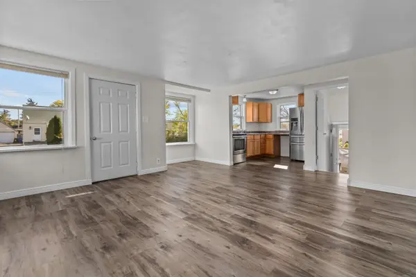 994 CLAUDE ST, Menasha, WI 54952