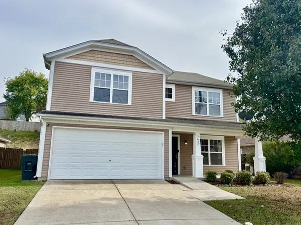 3640 Coles Branch Dr, Antioch, TN 37013