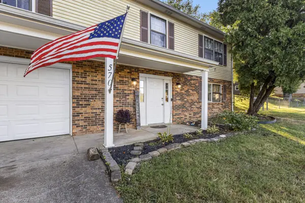 570 Briarwood Dr, Clarksville, TN 37040