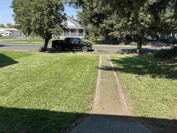 1808 E SHARP Ave, Spokane, WA 99202