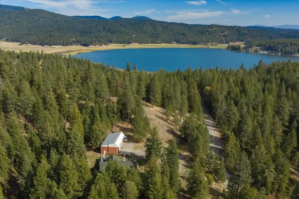 14305 N West Newman Lake Rd, Newman Lake, WA 99025
