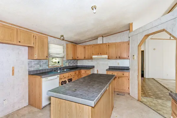 10907 SW River Valley Rd, Augusta, KS 67010-0000