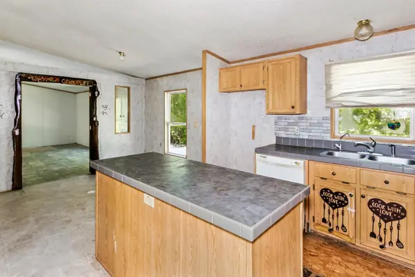 10907 SW River Valley Rd, Augusta, KS 67010-0000